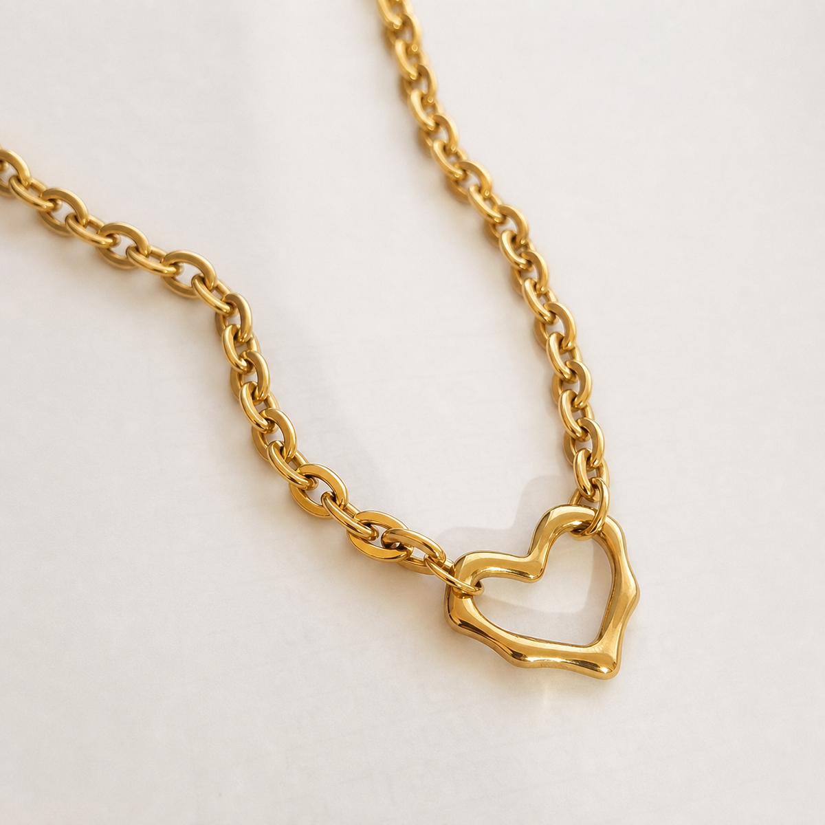 💛 سلسلة القلب الذهبية | Gold Heart Chain Necklace