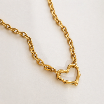 💛 سلسلة القلب الذهبية | Gold Heart Chain Necklace